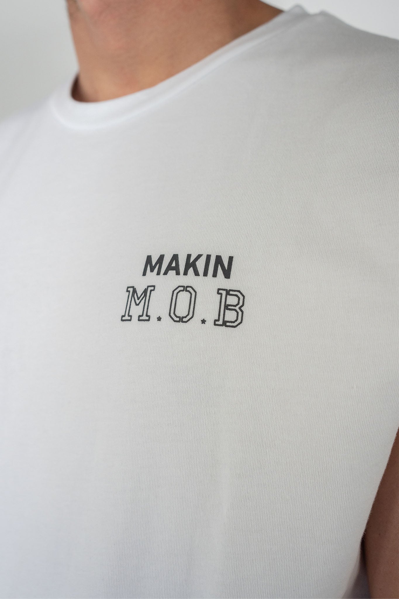 M.O.B. Singlet in White, Makin Memories