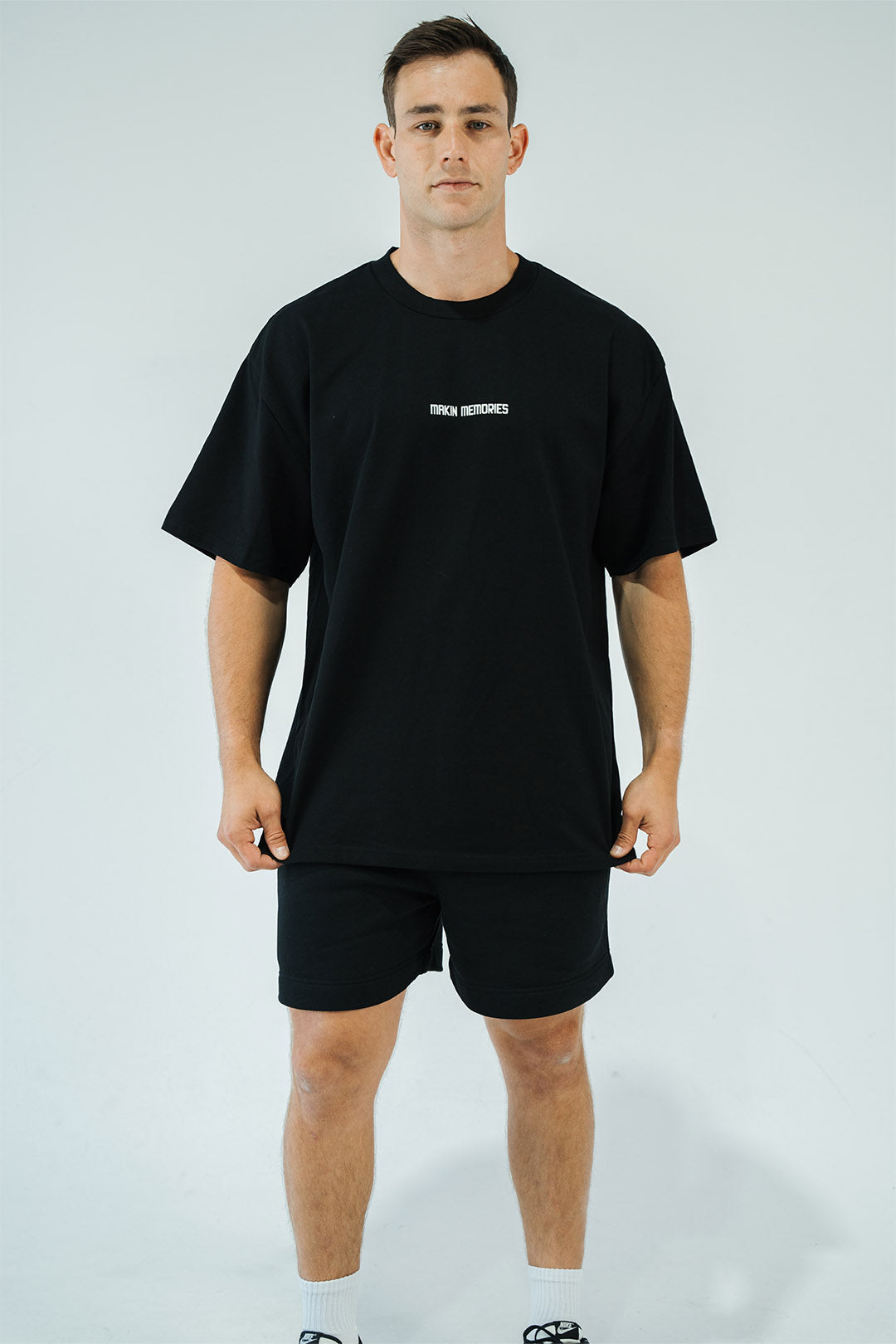 ICONIC TEE IN BLACK