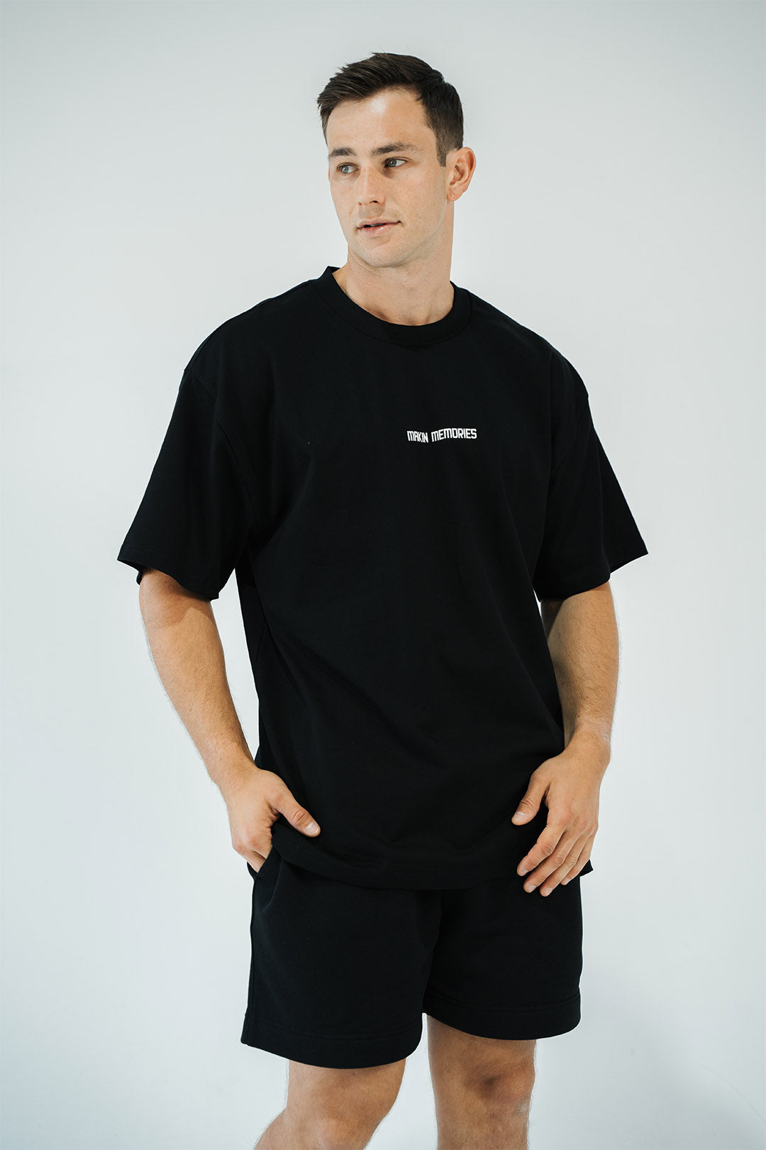 ICONIC TEE IN BLACK