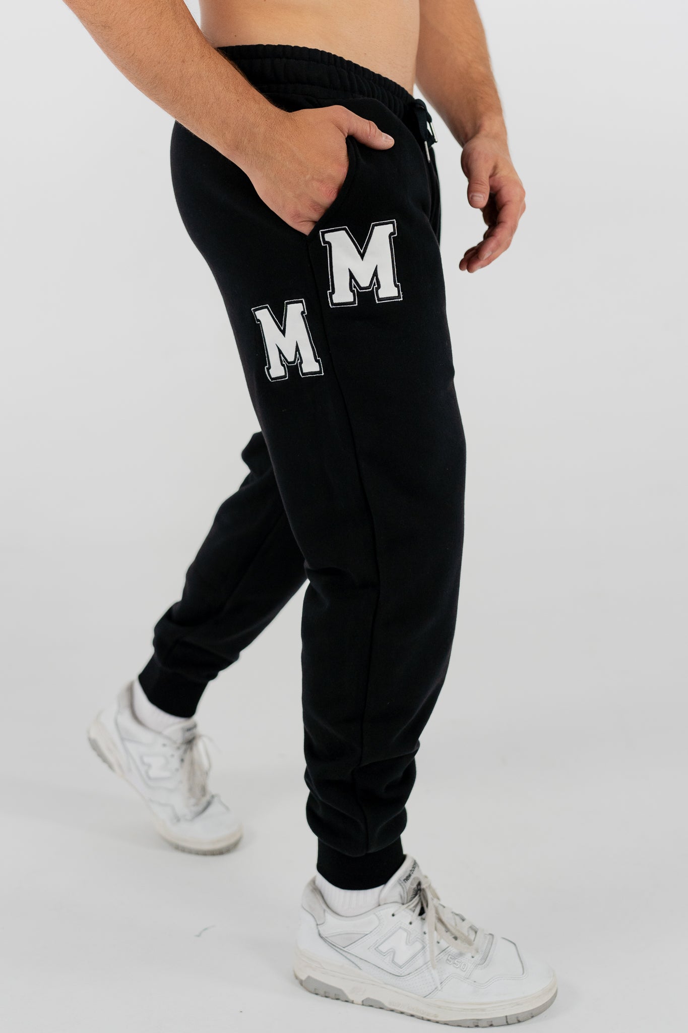 MM TRACKPANT IN BLACK